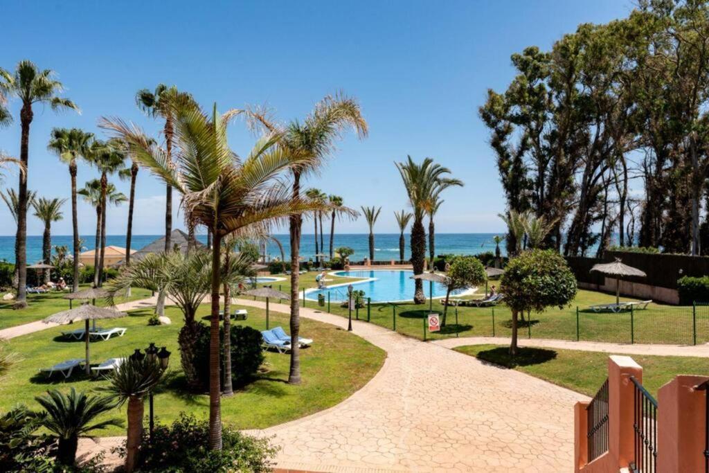 Ct 240 - Beachfront Apartment -Don Juan Manilva Exterior foto